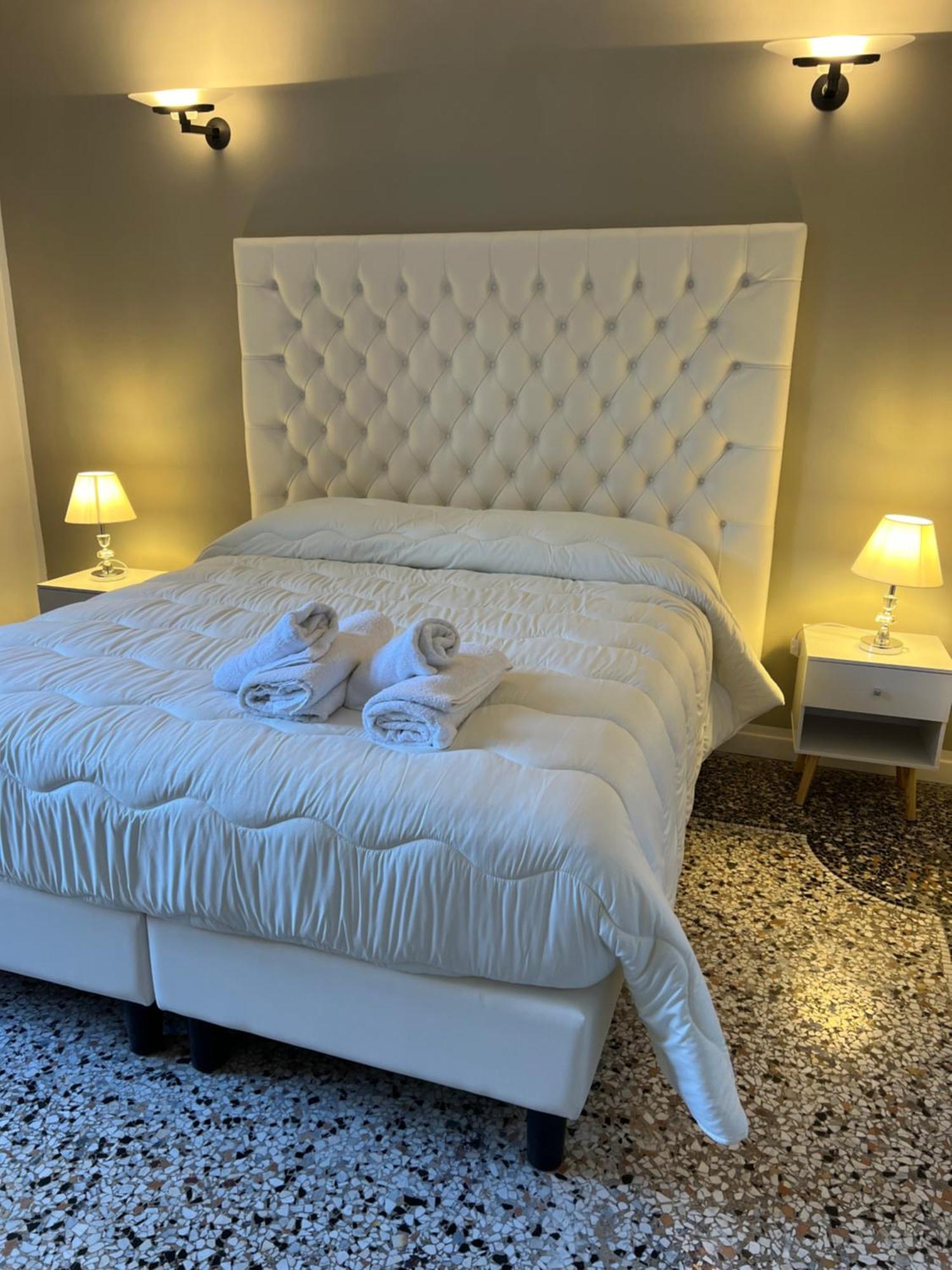 Luxury Room Anelli Center Of Roma Εξωτερικό φωτογραφία